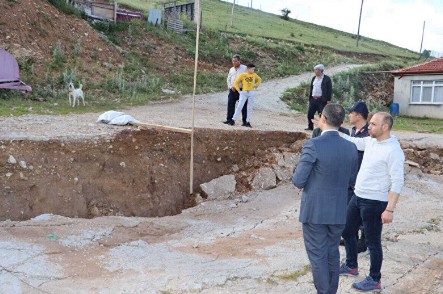 Afyonkarahisar'da heyelan riski: Beş ev boşaltıldı